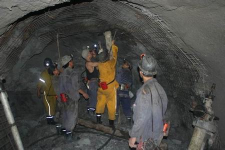 革吉工程爆破中的危险因素分析以及应对工程爆破危险的措施