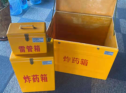革吉玻璃雷管箱生产标准全解析：安全、性能与合规的基石